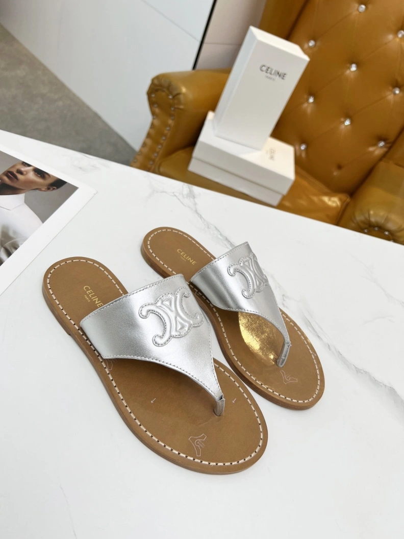 Efficient Cxlxne Slippers 115999