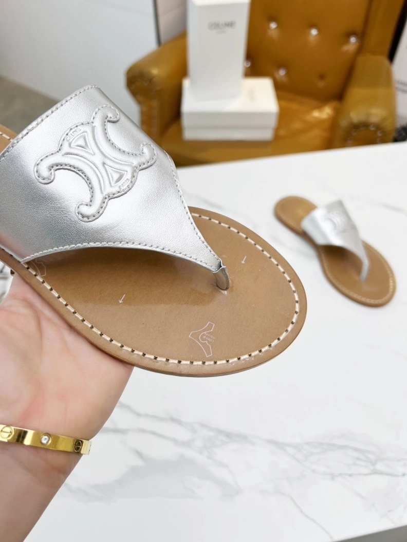 Efficient Cxlxne Slippers 115999