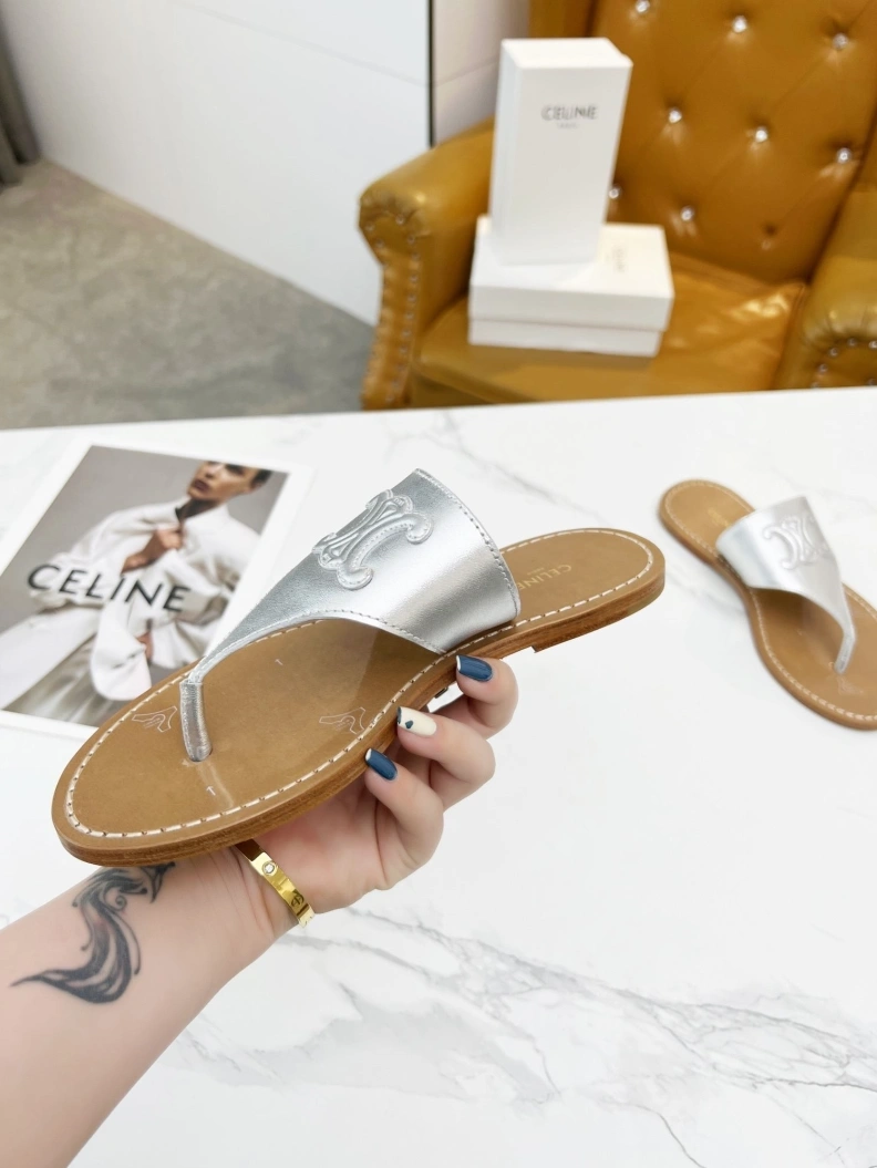 Efficient Cxlxne Slippers 115999