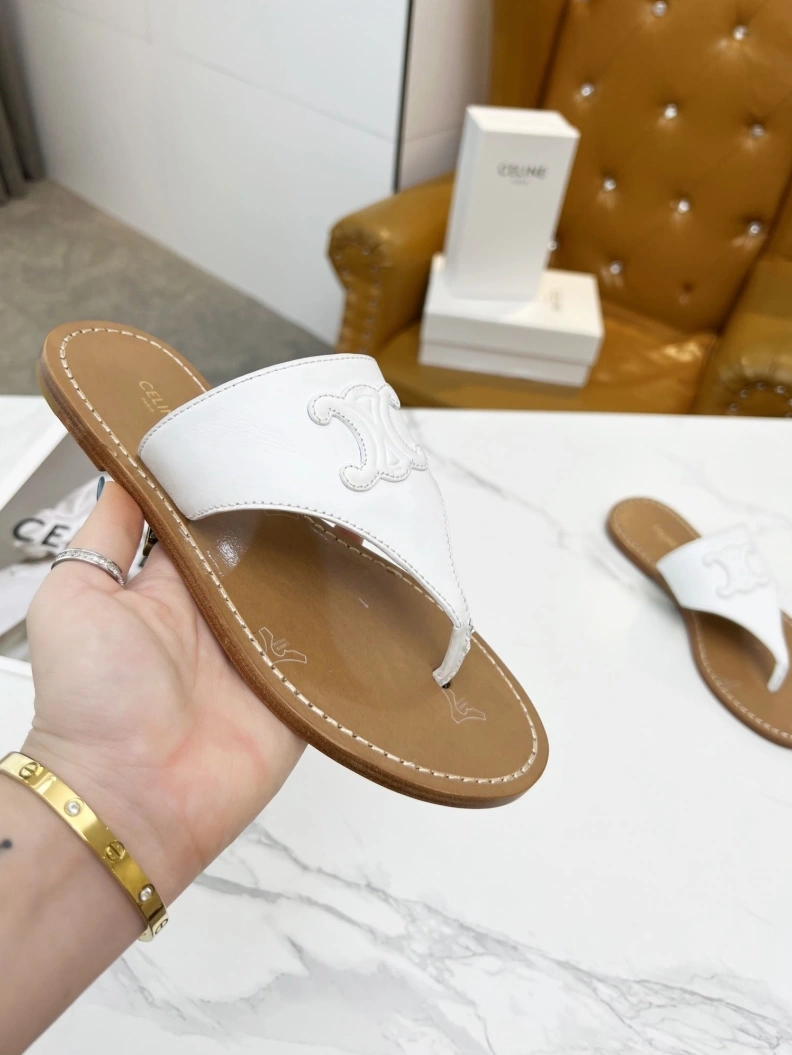 Durable Cxlxne Slippers 115996