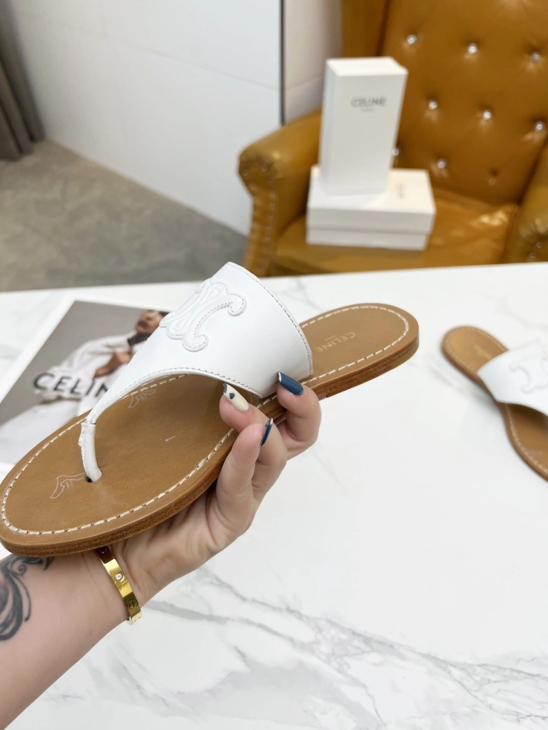 Durable Cxlxne Slippers 115996