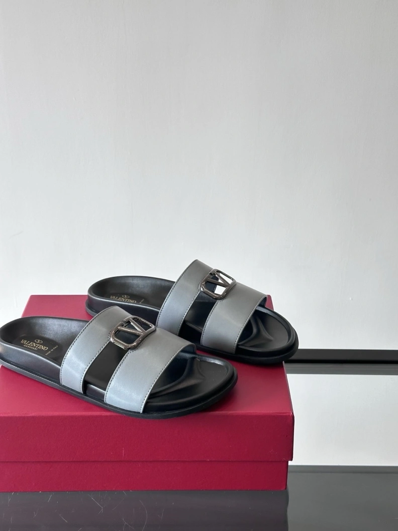 EyeCatching Vxlxntino Slippers 229226