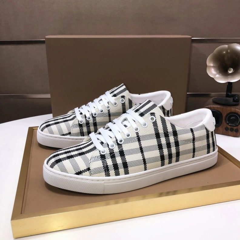 Fashionable Bxrbxrry Sneakers 114674