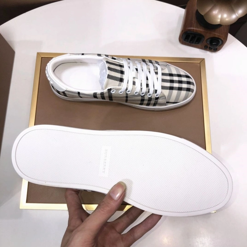Fashionable Bxrbxrry Sneakers 114674