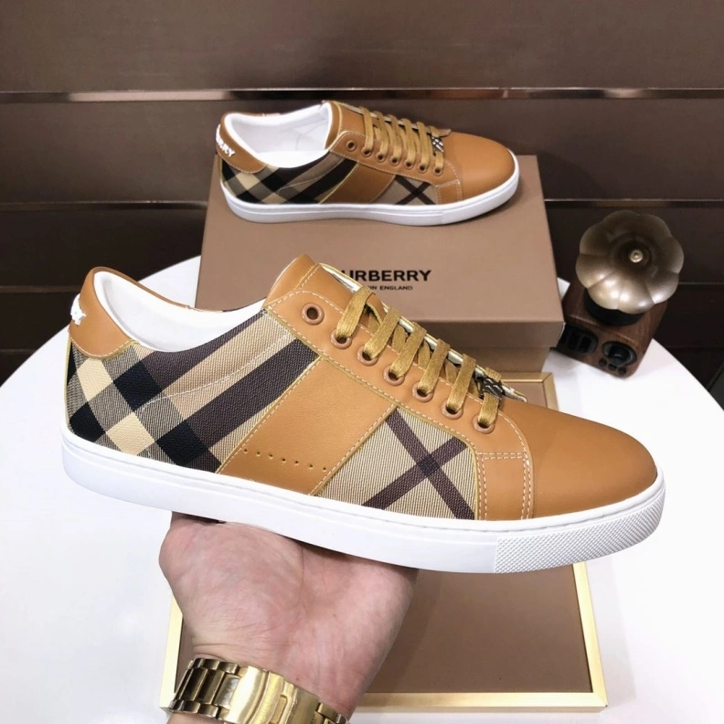 WellDesigned Bxrbxrry Sneakers 114672