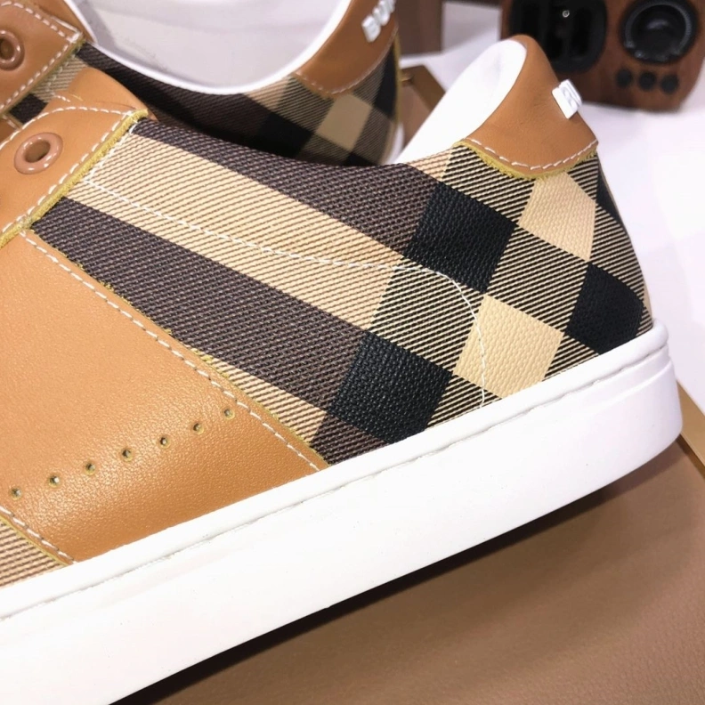 WellDesigned Bxrbxrry Sneakers 114672