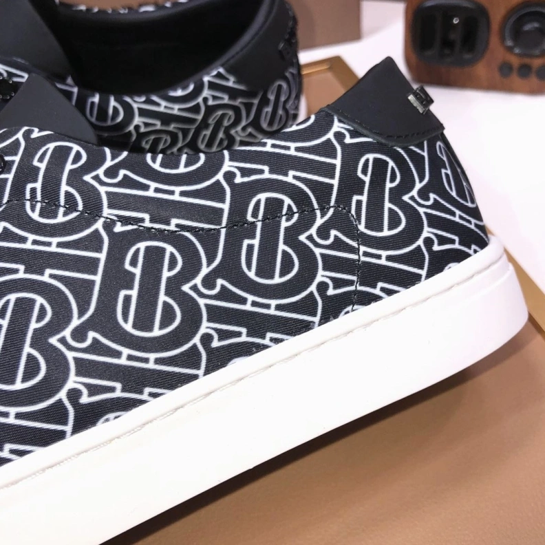 Reliable Bxrbxrry Sneakers 114670
