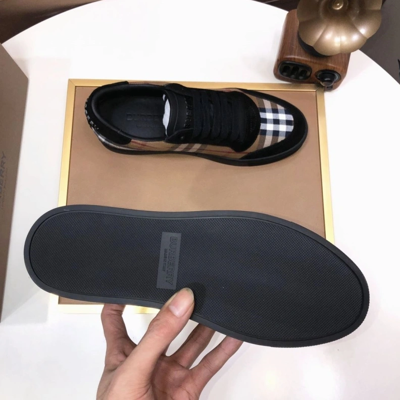 Durable Bxrbxrry Sneakers 114669