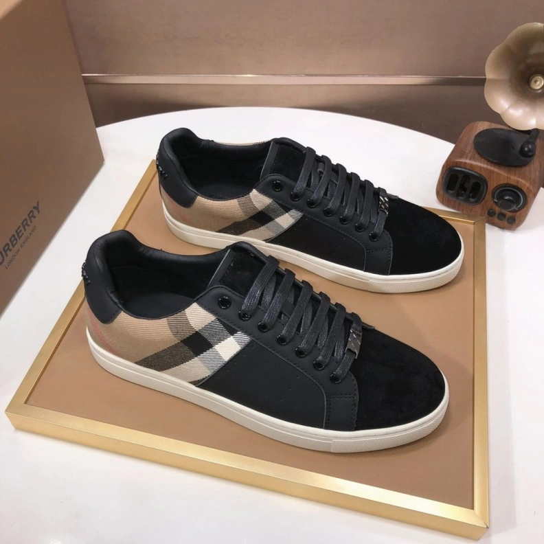 Soft Bxrbxrry Sneakers 114659