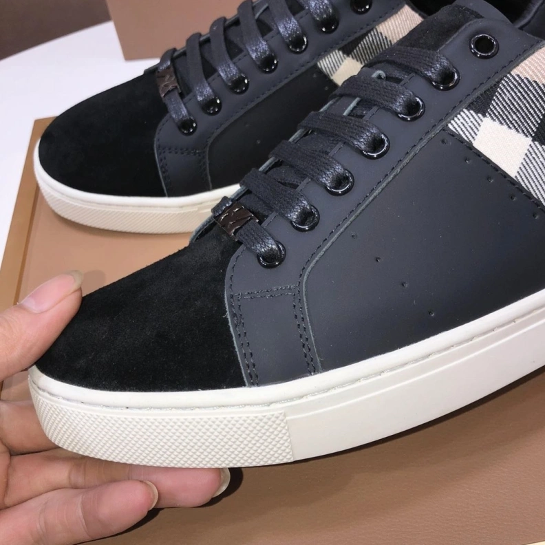 Soft Bxrbxrry Sneakers 114659