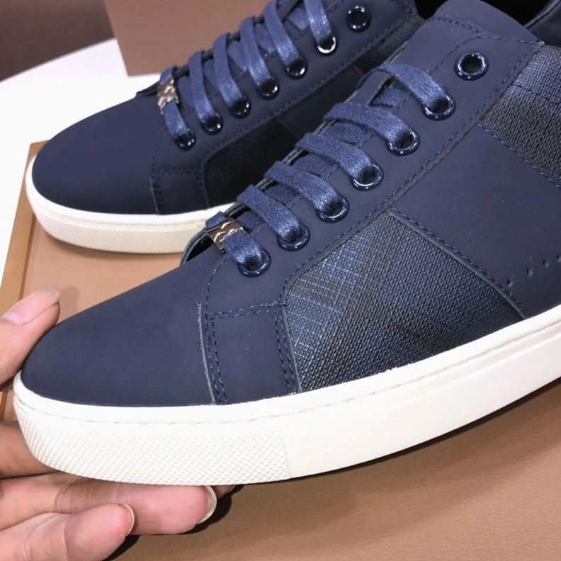 Durable Bxrbxrry Sneakers 114657