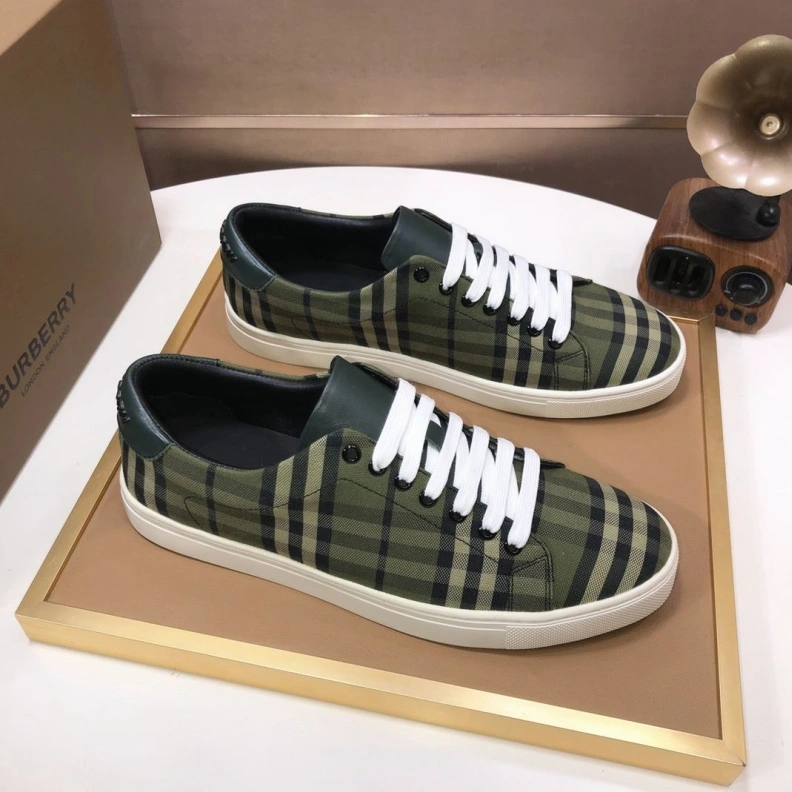 Flexible Bxrbxrry Sneakers 114658