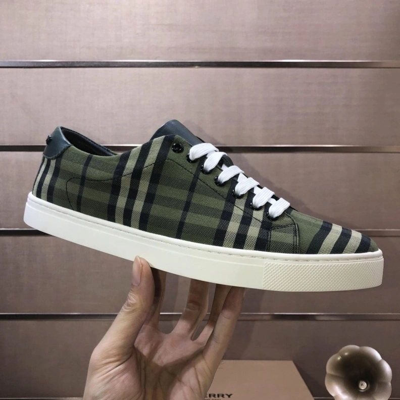 Flexible Bxrbxrry Sneakers 114658