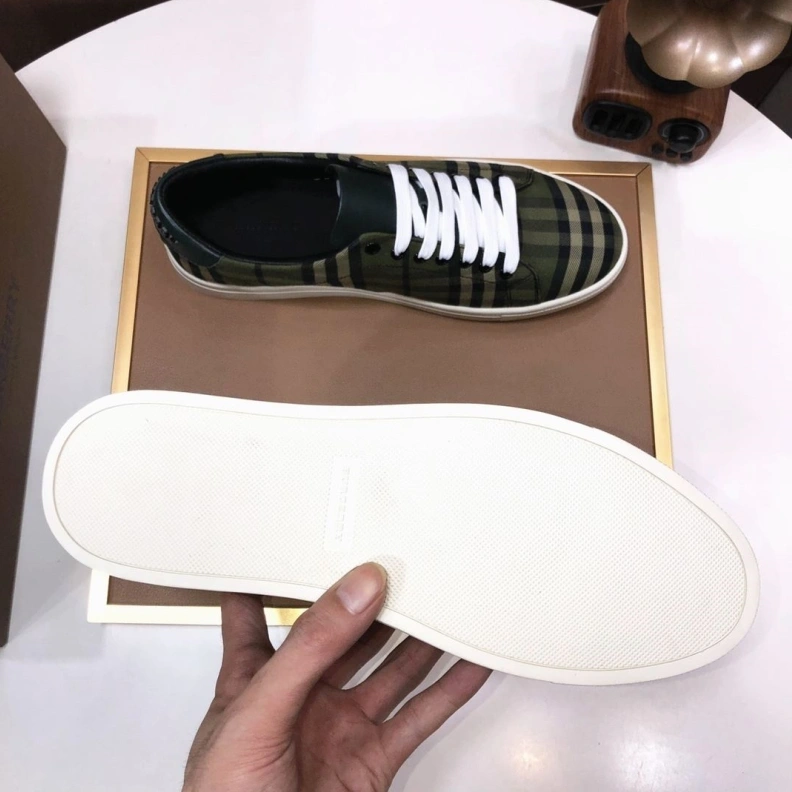 Flexible Bxrbxrry Sneakers 114658