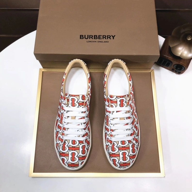 Fashionable Bxrbxrry Sneakers 114650