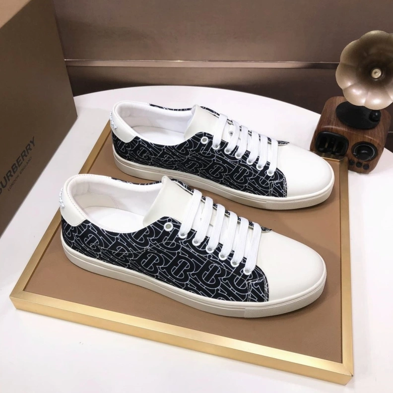 Lightweight Bxrbxrry Sneakers 114644