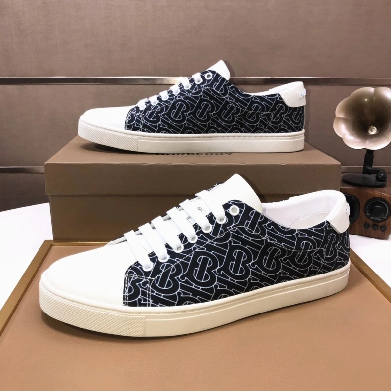 Lightweight Bxrbxrry Sneakers 114644