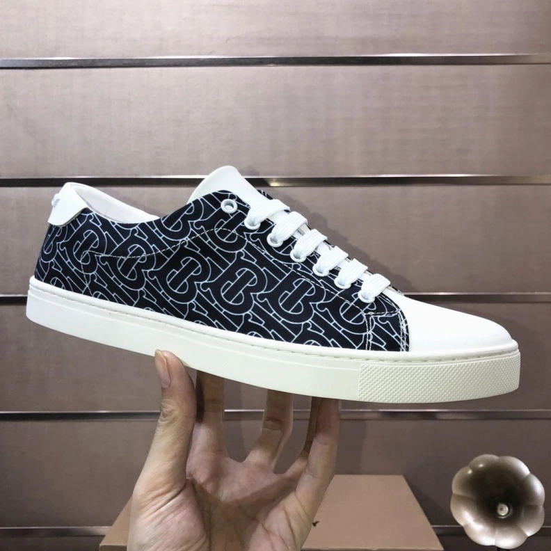 Lightweight Bxrbxrry Sneakers 114644