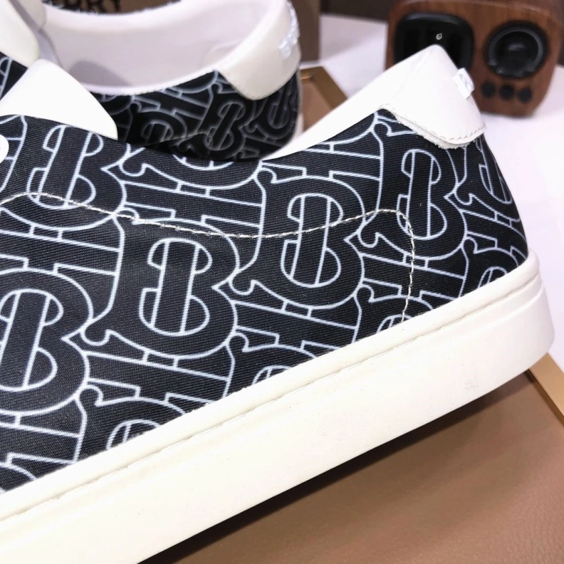 Lightweight Bxrbxrry Sneakers 114644