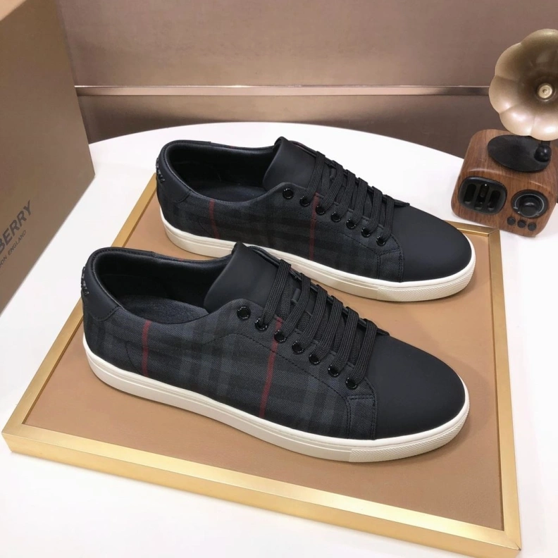 Bold Bxrbxrry Sneakers 114642