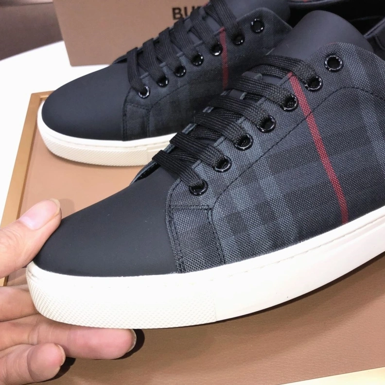 Bold Bxrbxrry Sneakers 114642