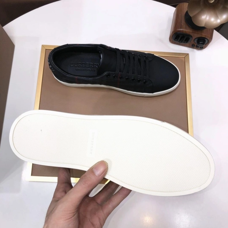 Bold Bxrbxrry Sneakers 114642