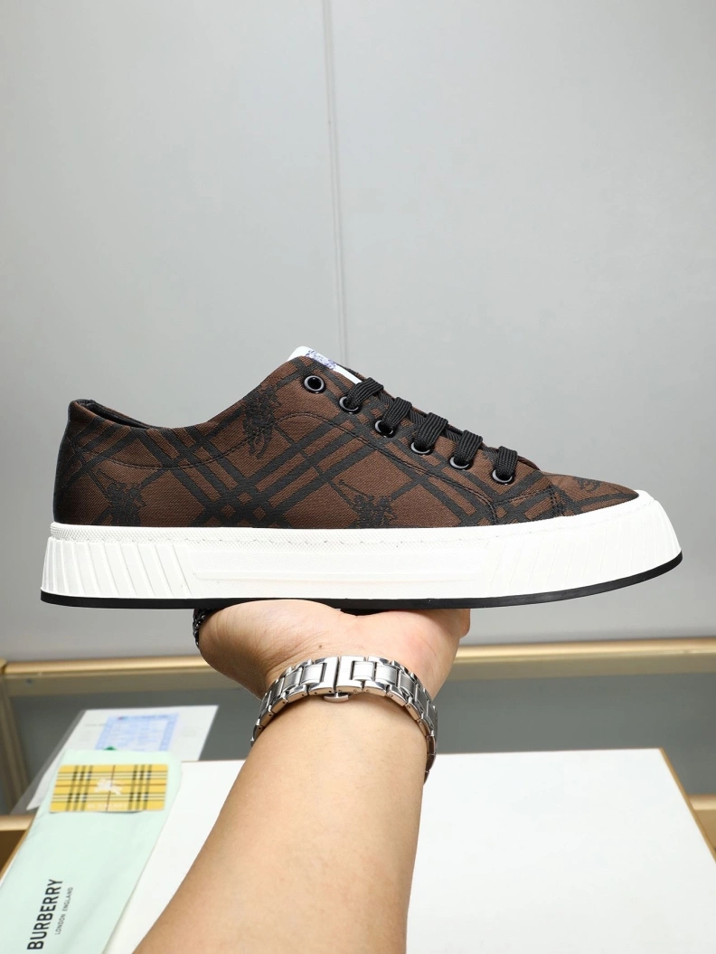 Elegant Bxrbxrry Sneakers 114645