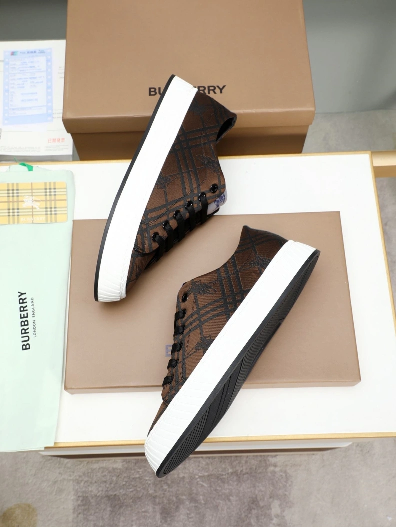 Elegant Bxrbxrry Sneakers 114645
