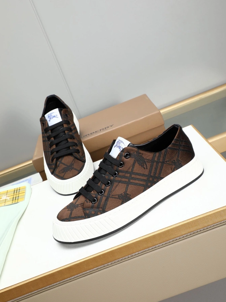 Elegant Bxrbxrry Sneakers 114645