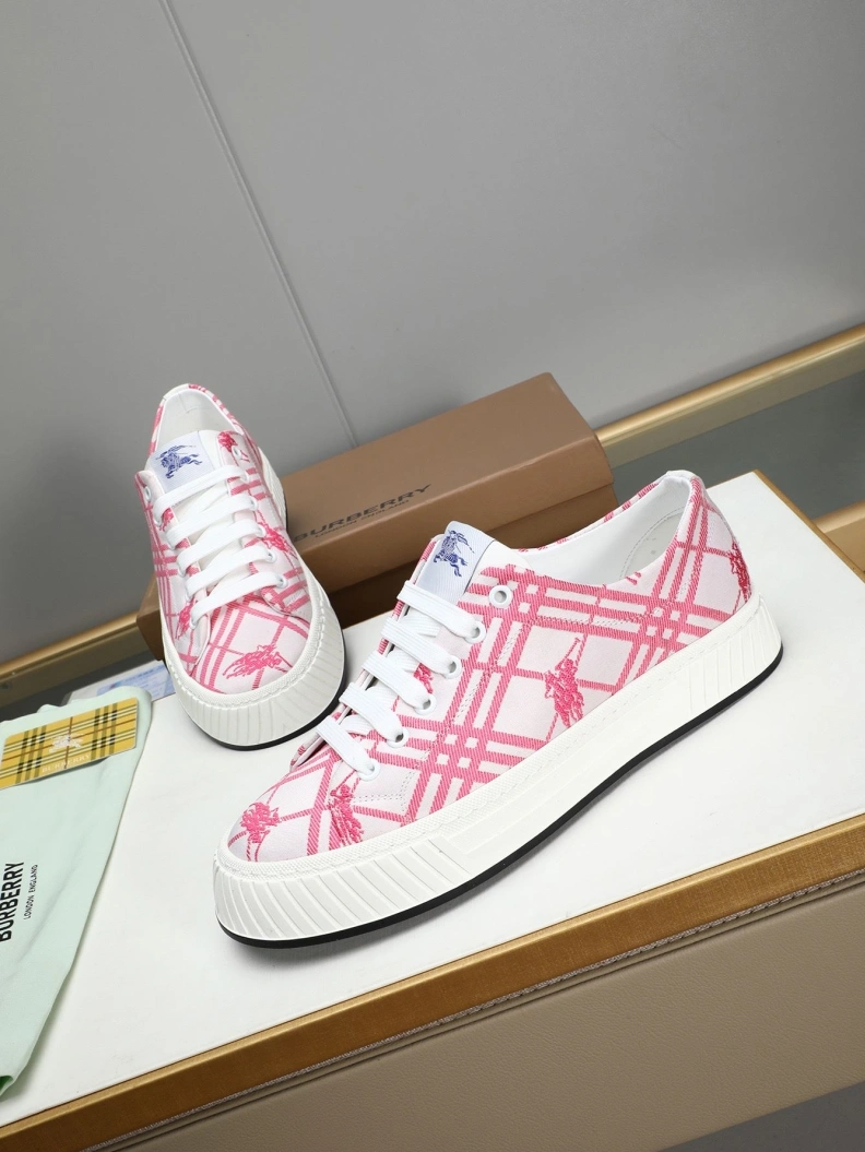 Durable Bxrbxrry Sneakers 114639