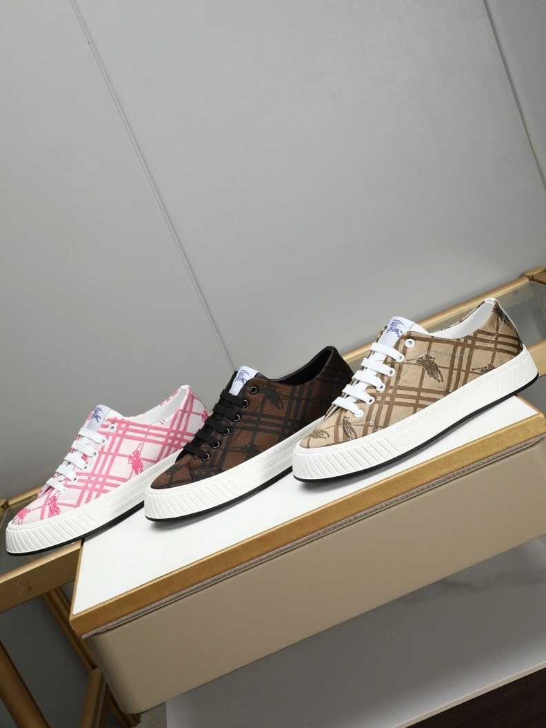 Durable Bxrbxrry Sneakers 114639