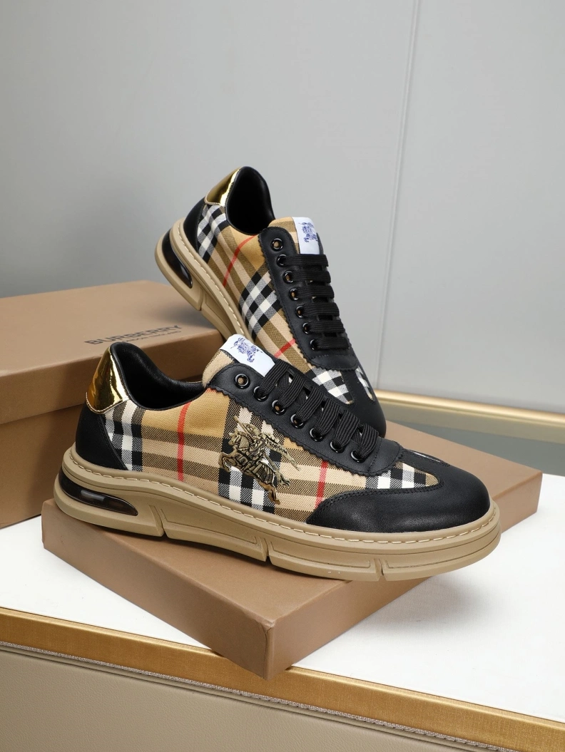Fashionable Bxrbxrry Sneakers 114640