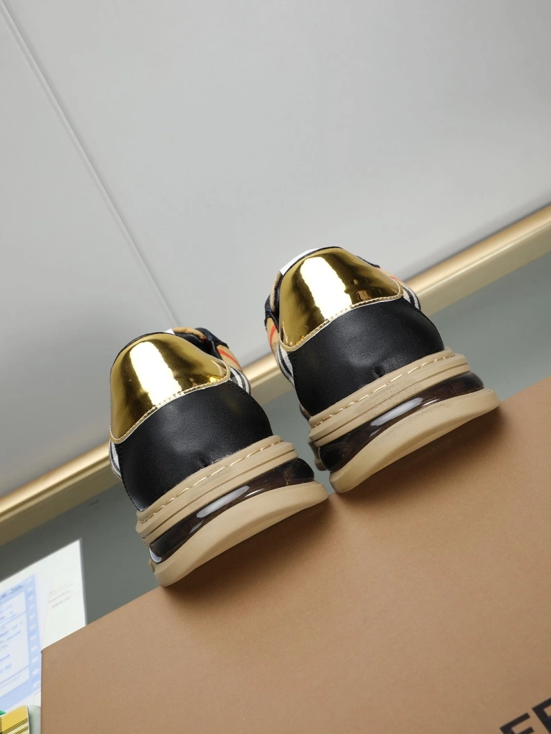 Fashionable Bxrbxrry Sneakers 114640