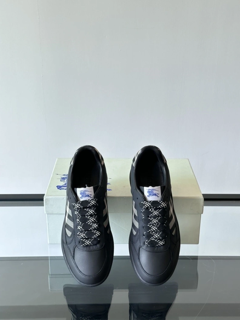 DailyWear Bxrbxrry Sneakers 114637