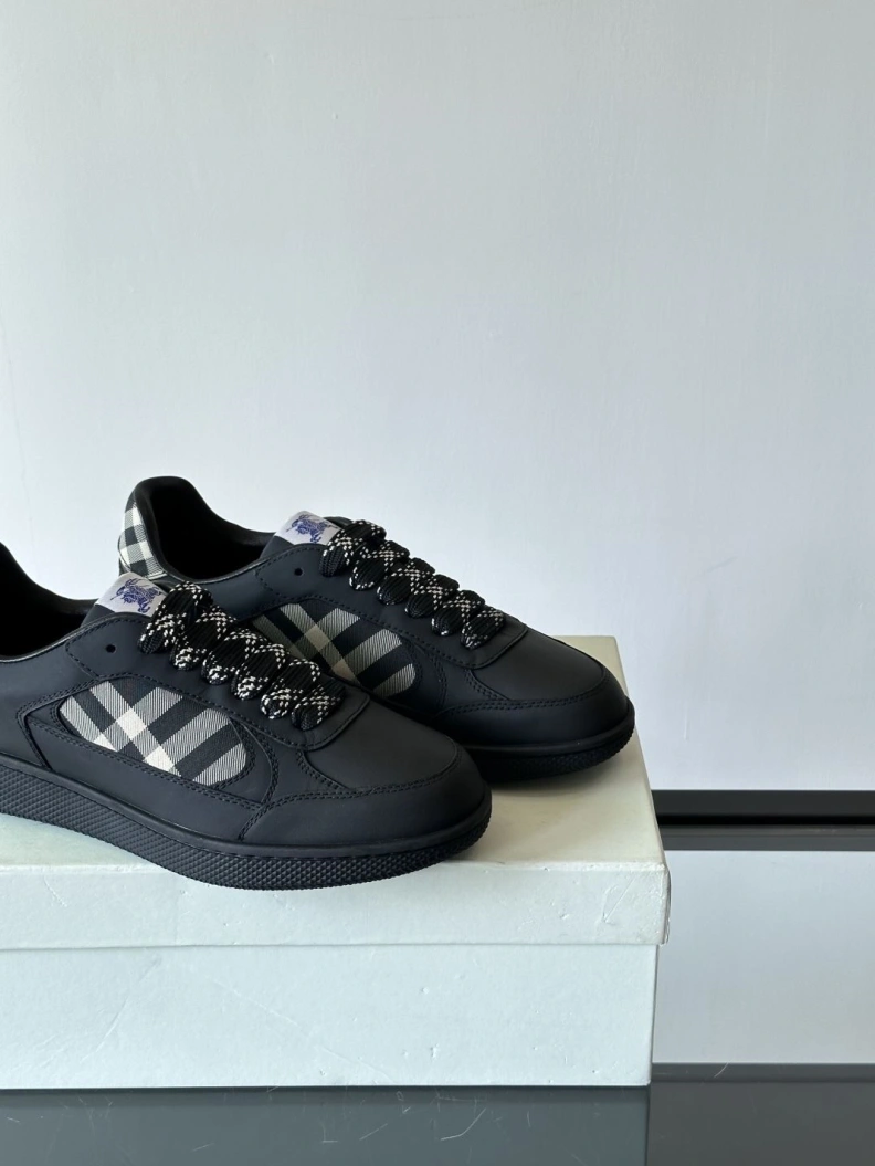 DailyWear Bxrbxrry Sneakers 114637