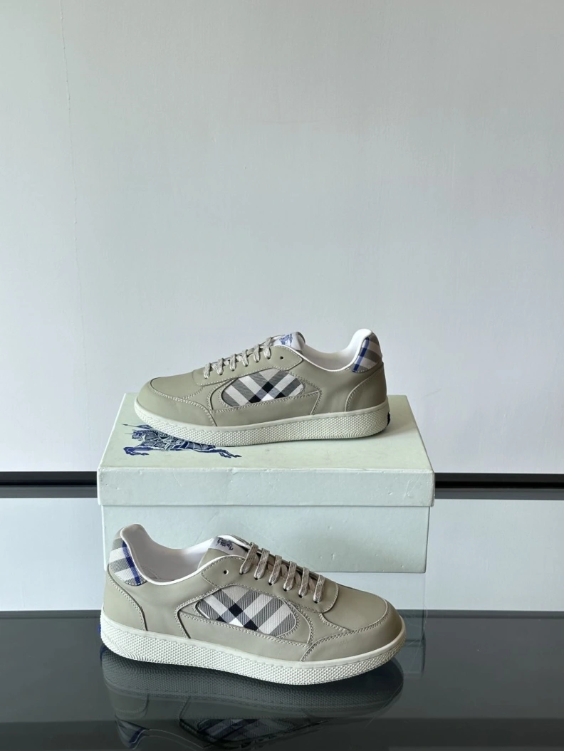Cozy Bxrbxrry Sneakers 114635