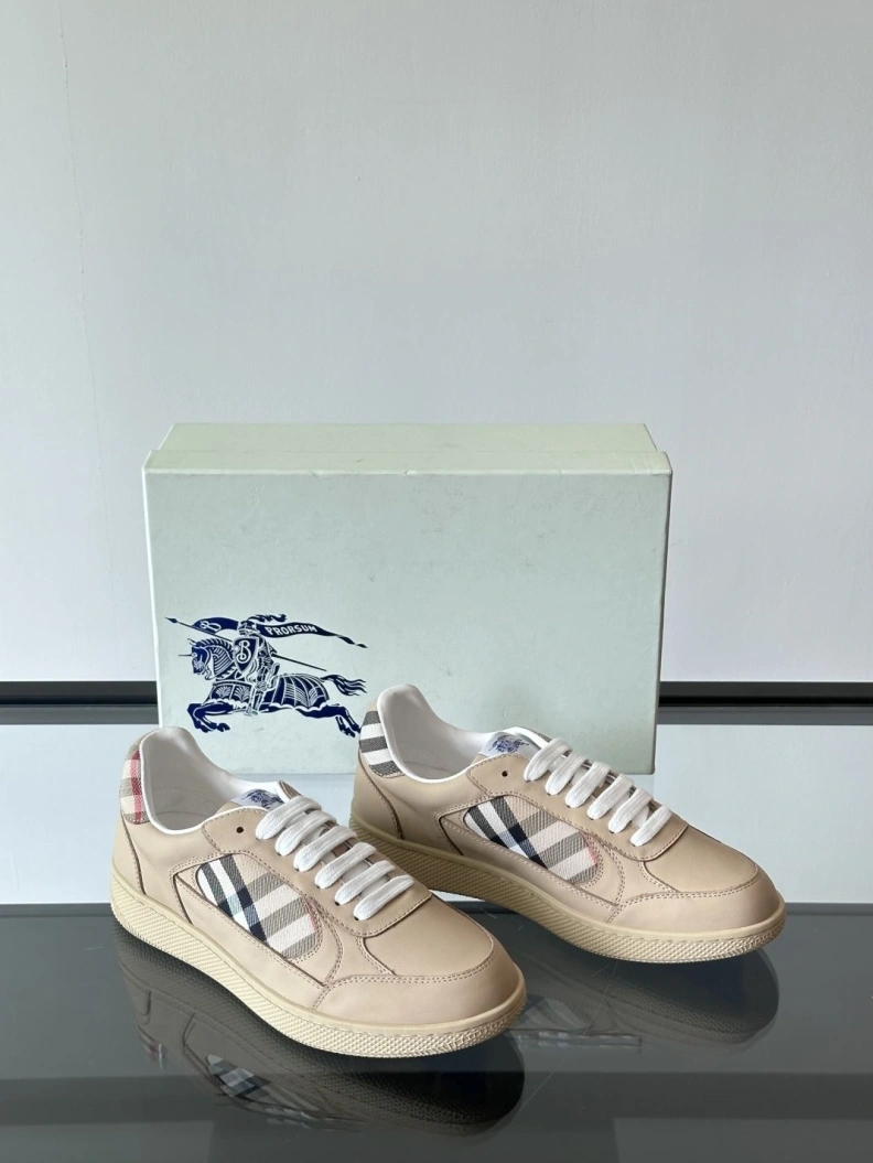 Unique Bxrbxrry Sneakers 114633