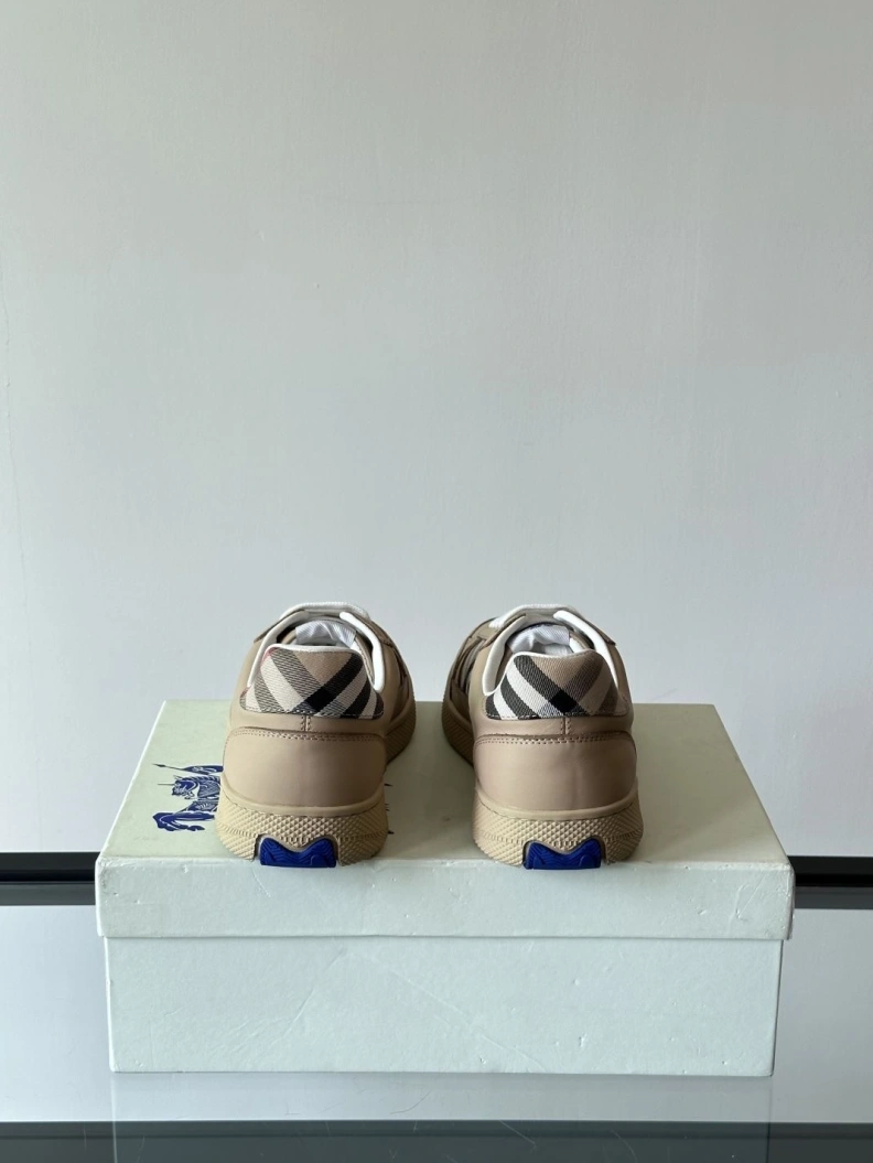Unique Bxrbxrry Sneakers 114633