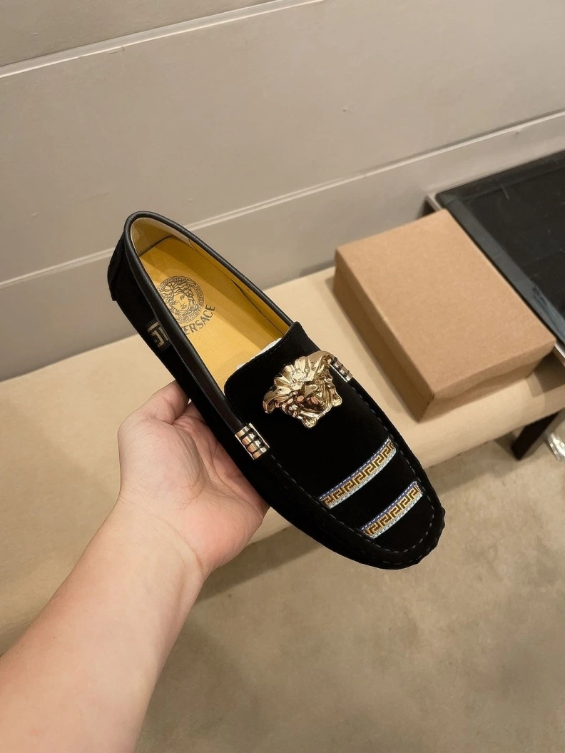 Vibrant Gxvxnchy Leather Shoes 152768