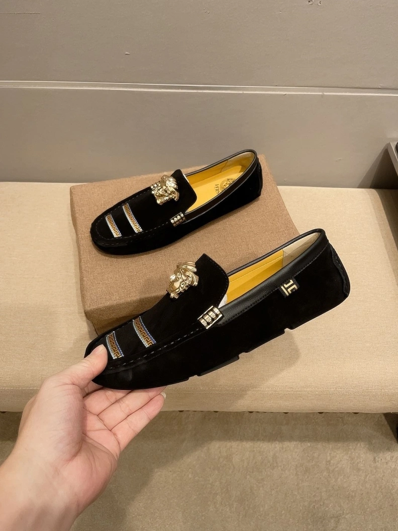 Vibrant Gxvxnchy Leather Shoes 152768