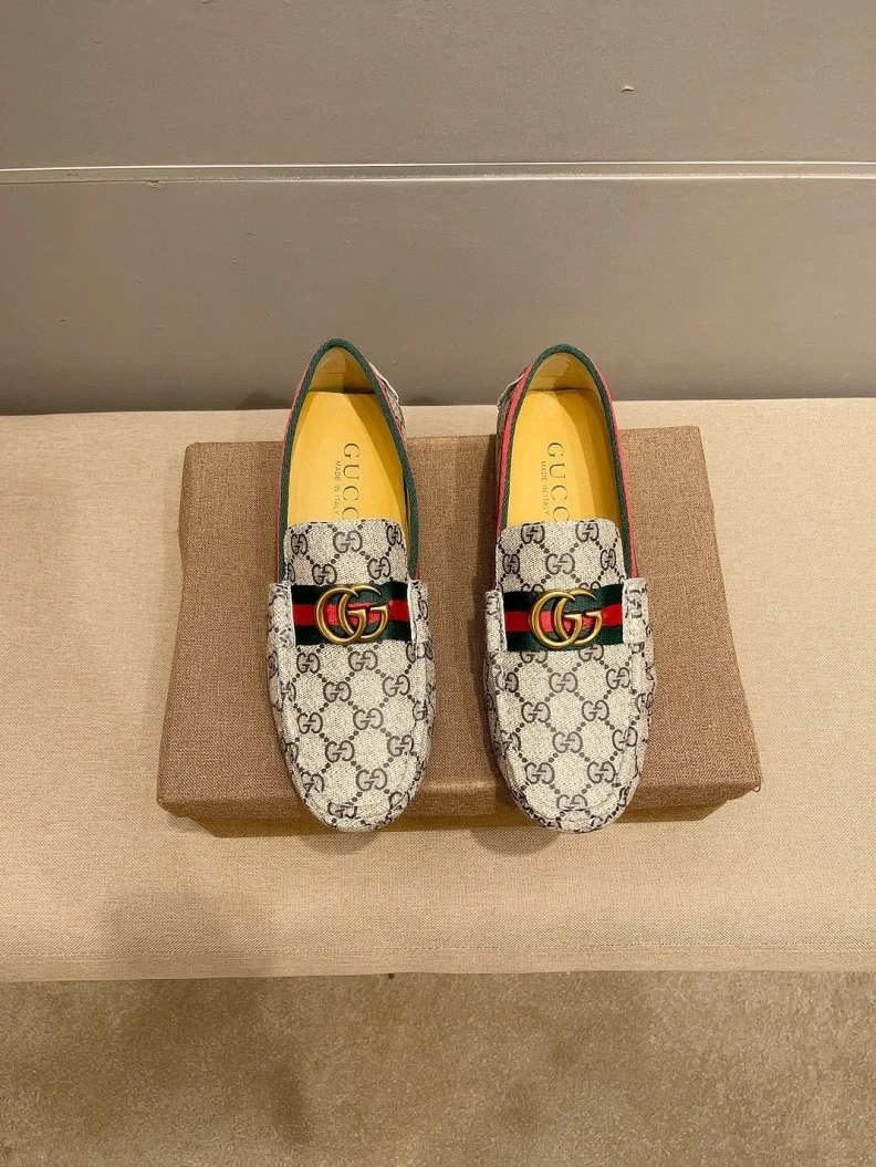 Affordable Gxccx Leather Shoes 156634