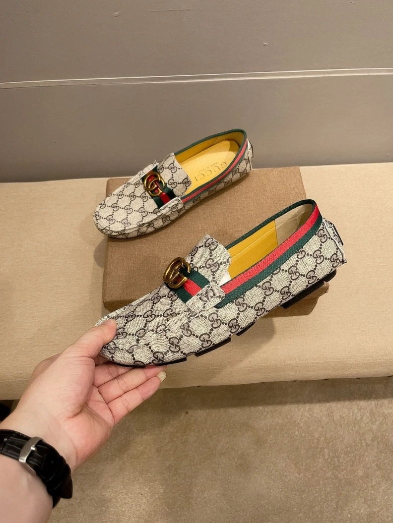 Affordable Gxccx Leather Shoes 156634