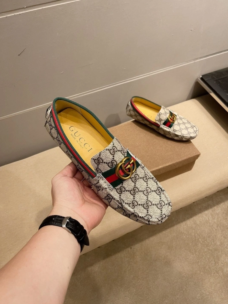 Affordable Gxccx Leather Shoes 156634
