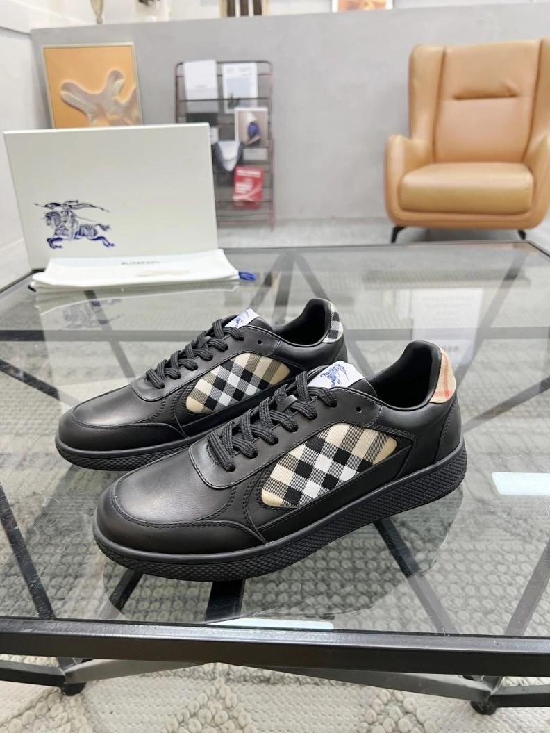 Durable Bxrbxrry Sneakers 114630