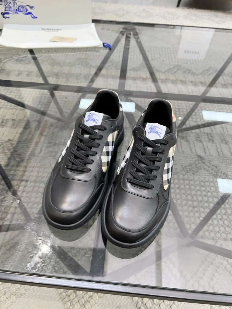 Durable Bxrbxrry Sneakers 114630
