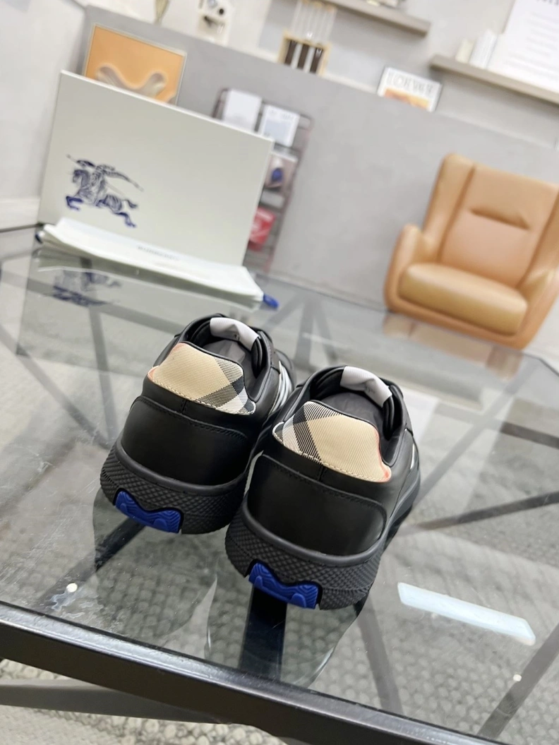 Durable Bxrbxrry Sneakers 114630