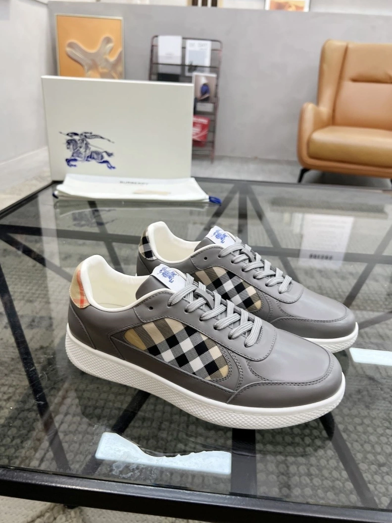 Minimalist Bxrbxrry Sneakers 114629