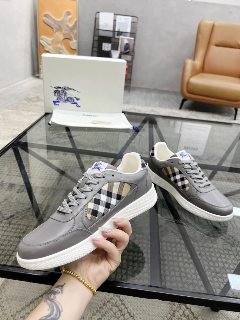 Minimalist Bxrbxrry Sneakers 114629