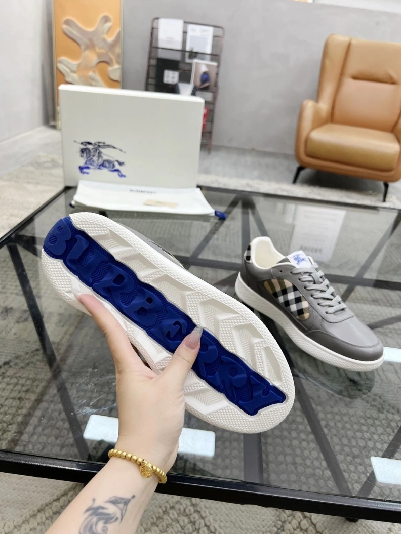 Minimalist Bxrbxrry Sneakers 114629