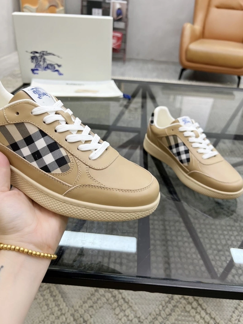 Bxrbxrry Sneakers Sleek 114627